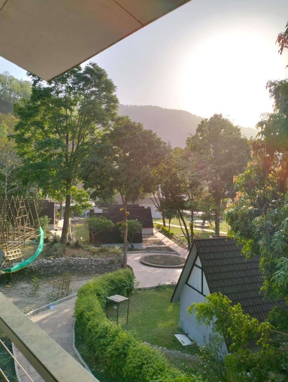 Welcomheritage Tarangi Ramganga Resort Marchula Exterior foto